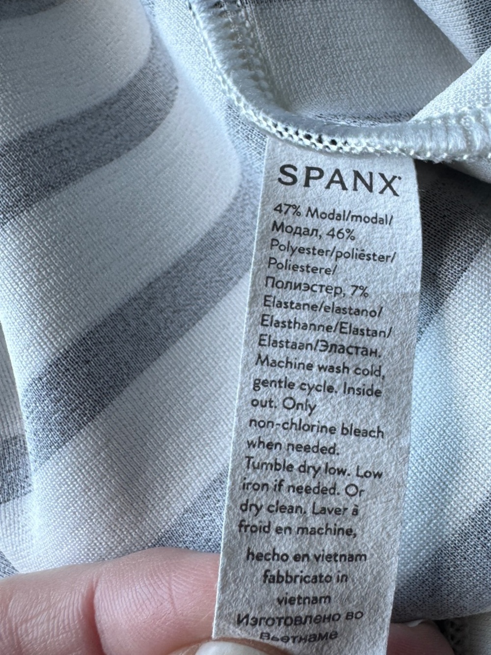 SPANX AIR ESSENTIALS BLACK STRIPED BOATNECK TOP SIZE 2X - Picture 3 of 6